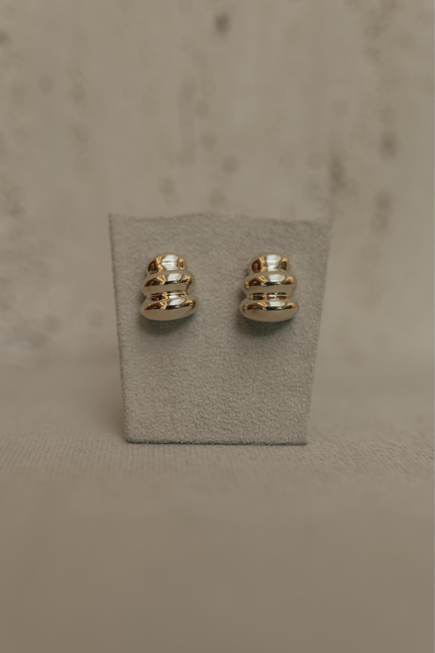 Brinco Gomos Eletroformação Dourado