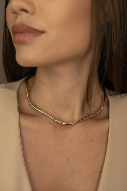 Colar Choker Aro Ondulado Dourado