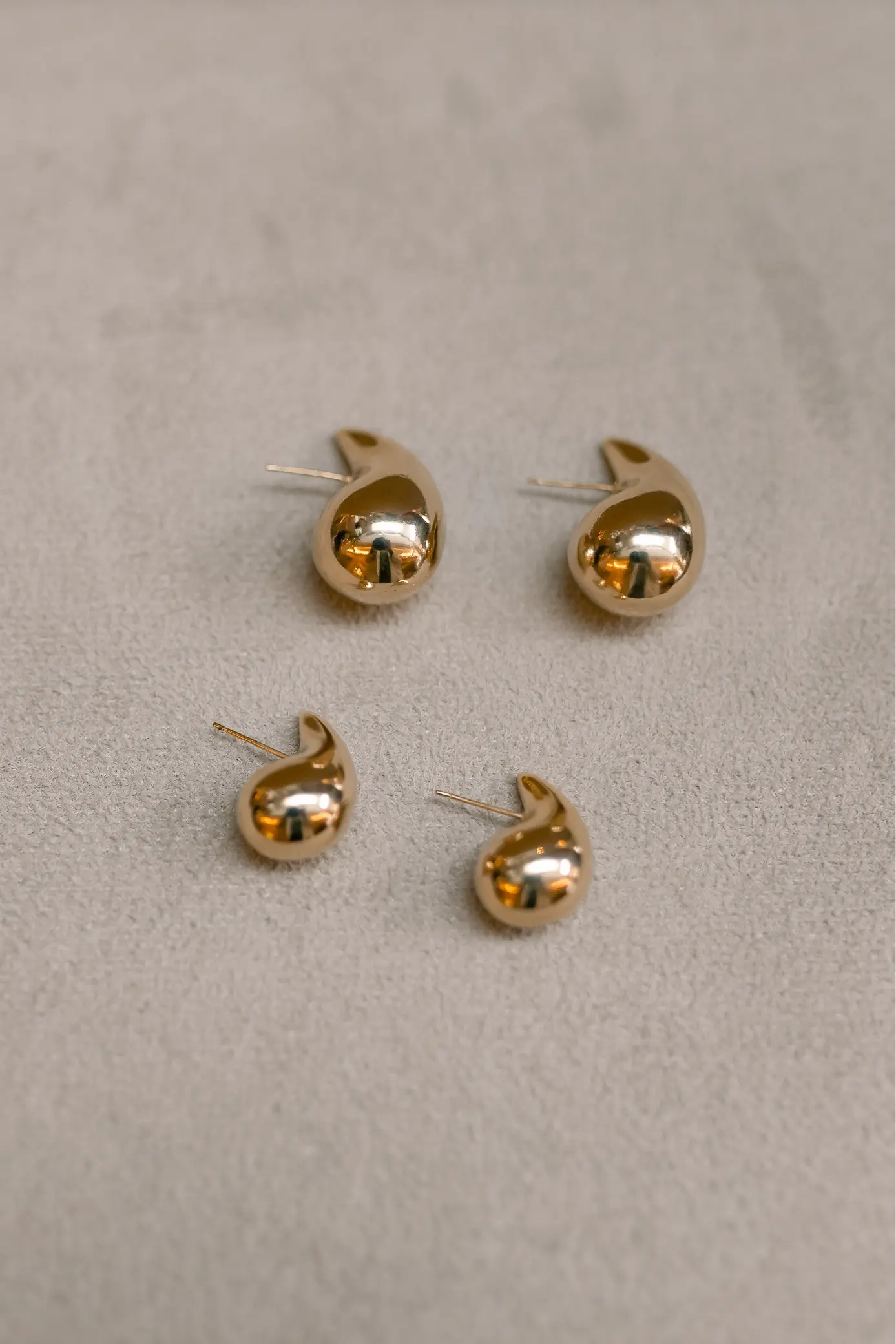 Brinco Gota Oca Menor Dourado