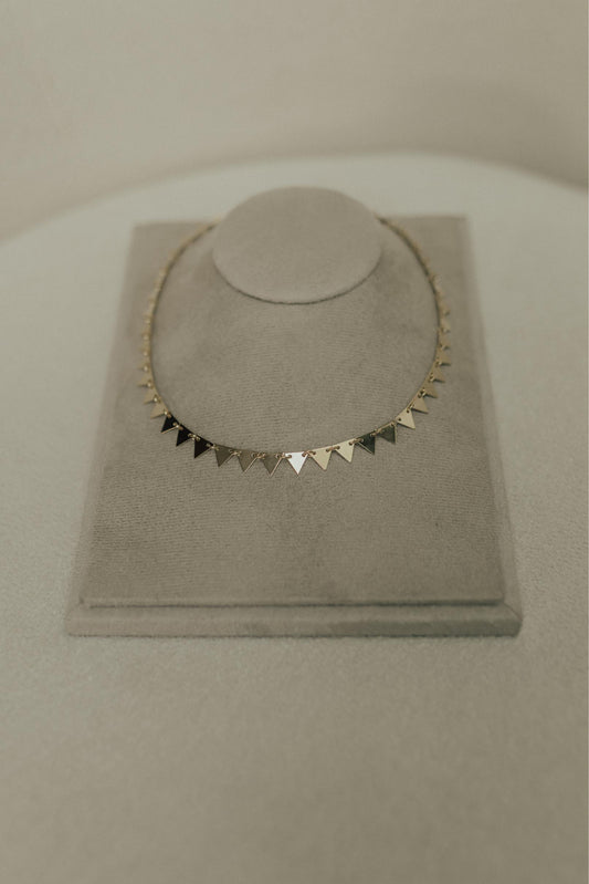 Choker Triângulo Dourado