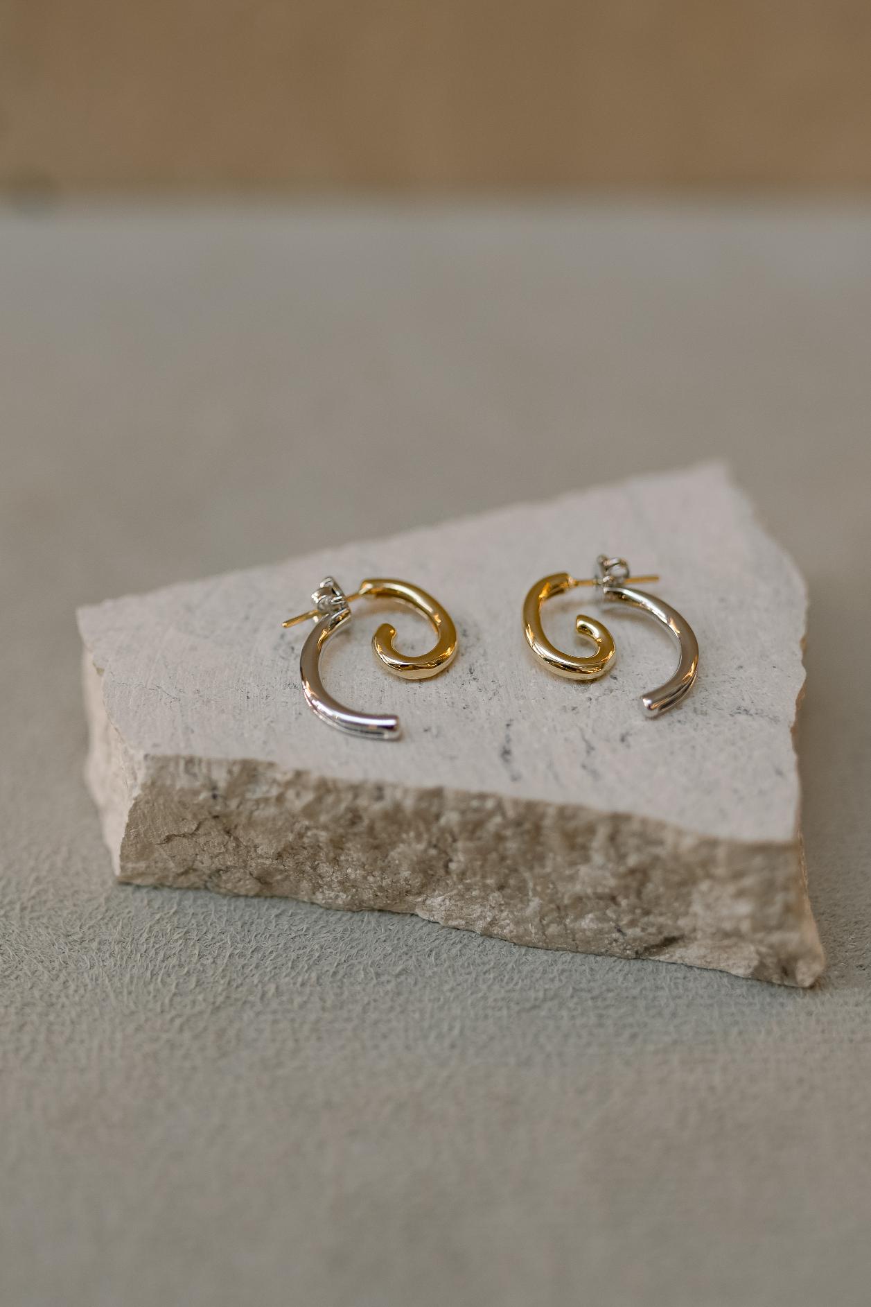 Brinco Espiral Ródio Branco