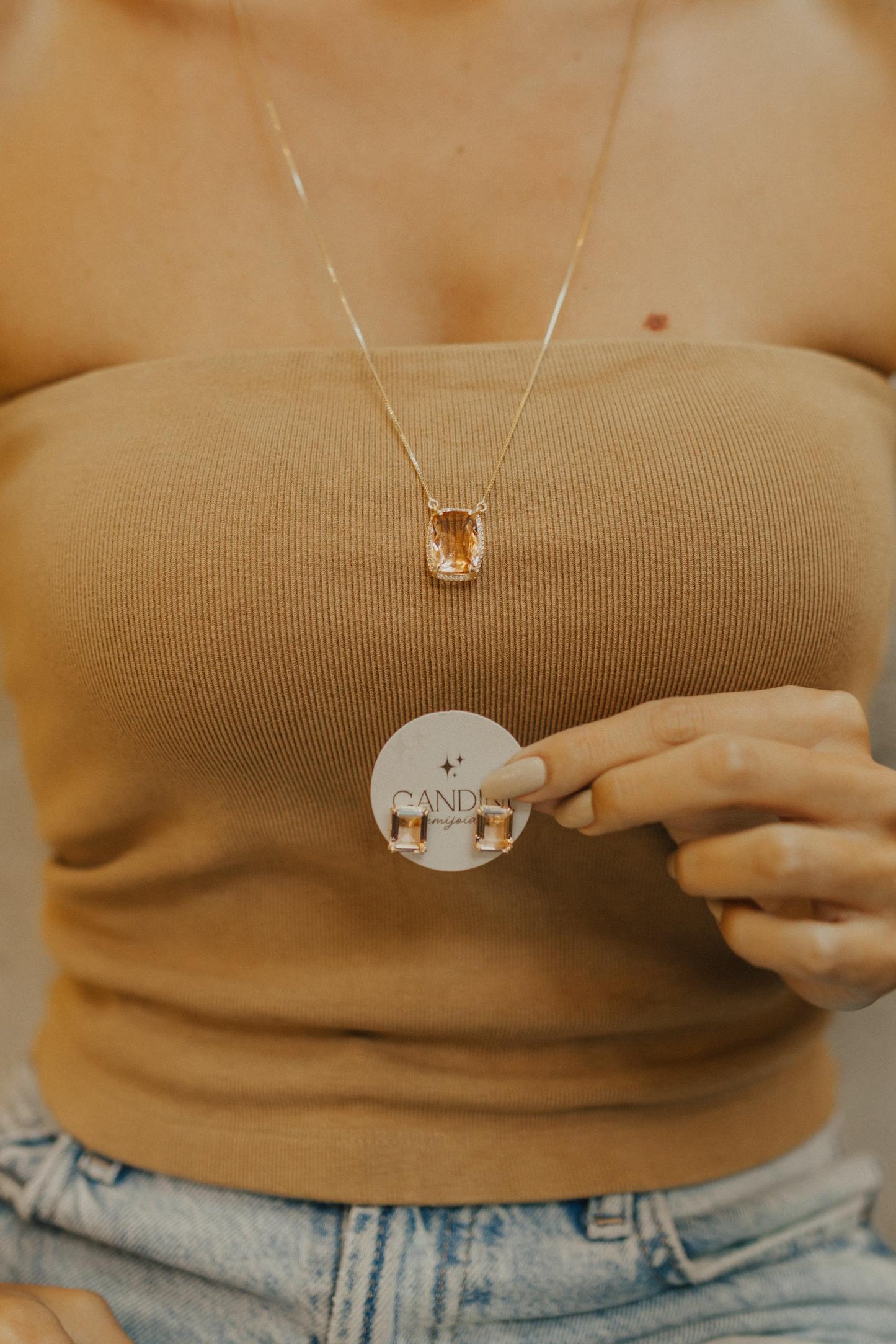 Colar Escapulário Madrepérola Morganita Dourado