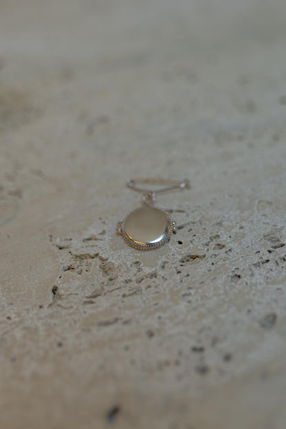 Alfinete de Casamento Relicário Redondo Liso