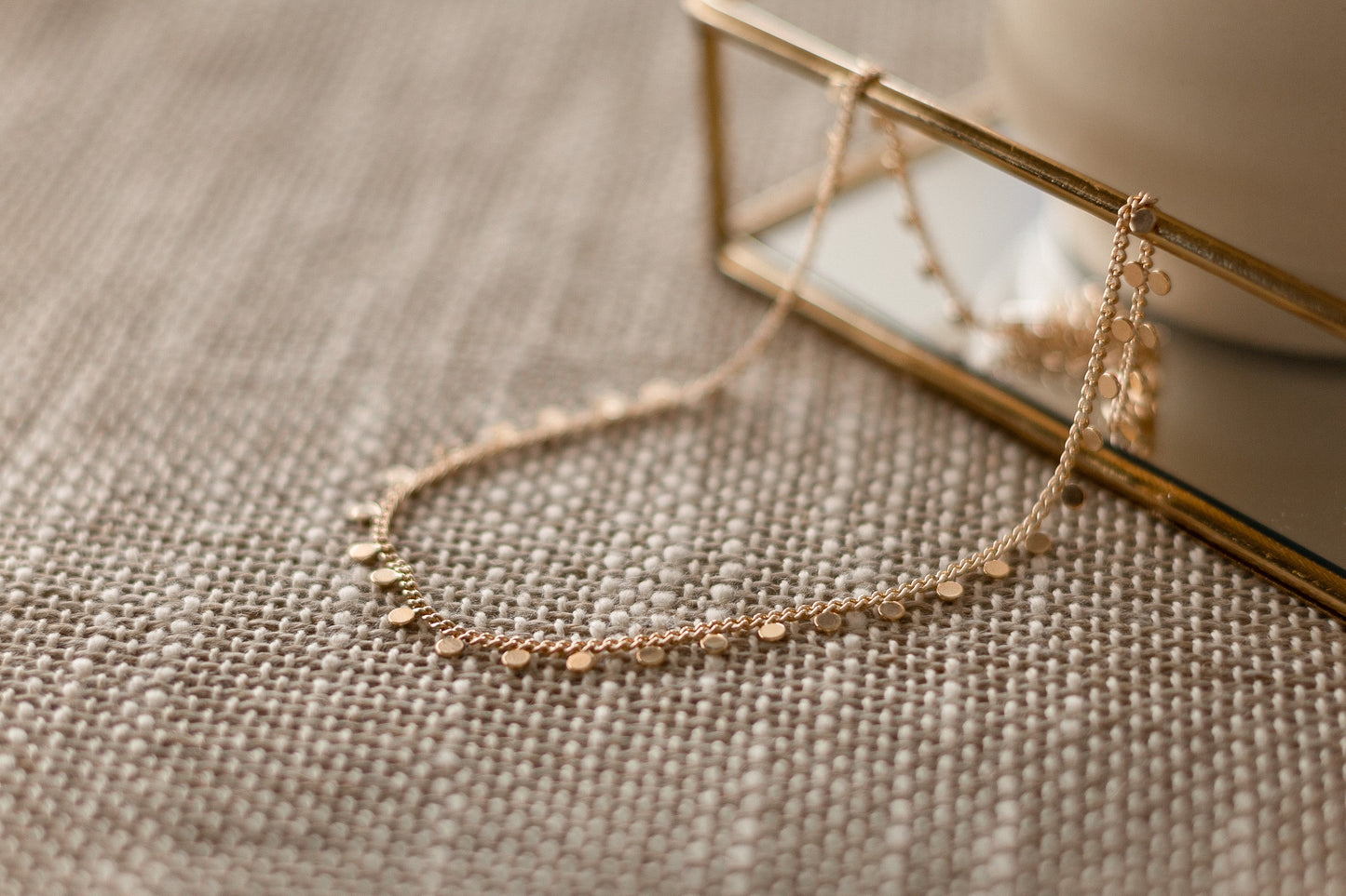 Choker Bolinhas Achatadas Dourado