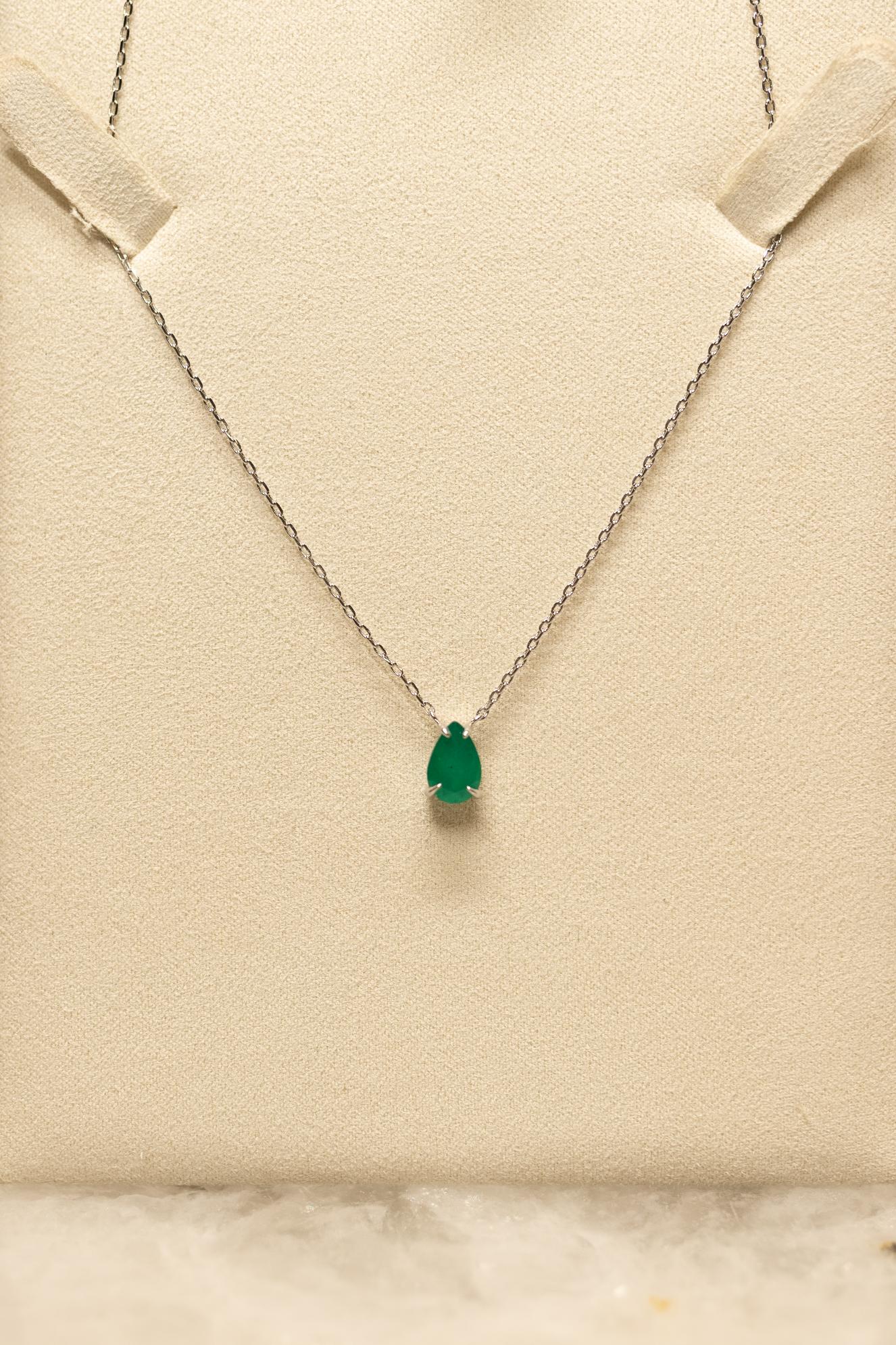 Colar Gota Esmeralda Ródio Branco
