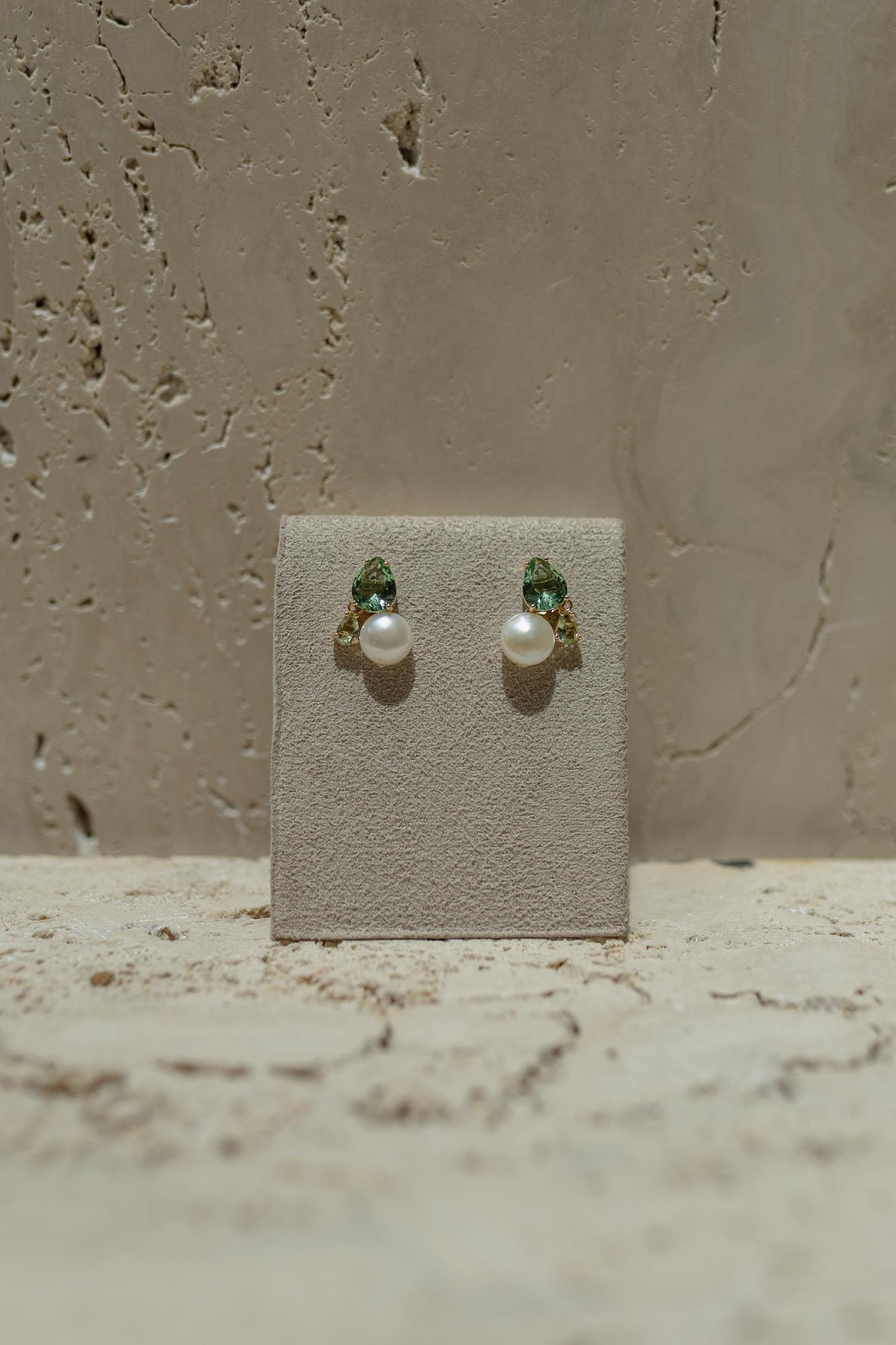 Brinco Quartzo e Pérola Botão Dourado