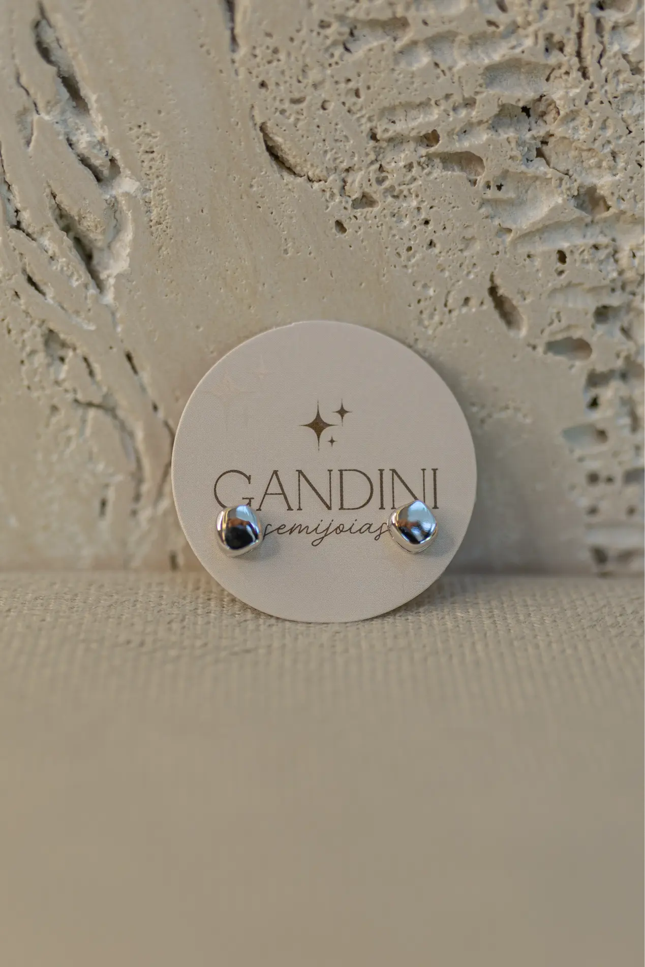 Brinco Orgânico Liso Ródio Branco P