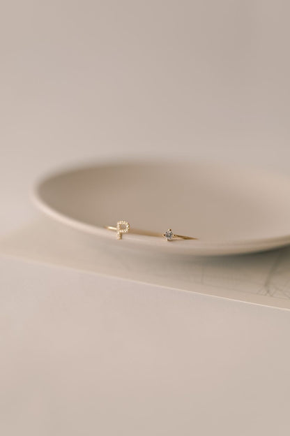 Bracelete Ponto de Luz e Letra Cravejada Dourado