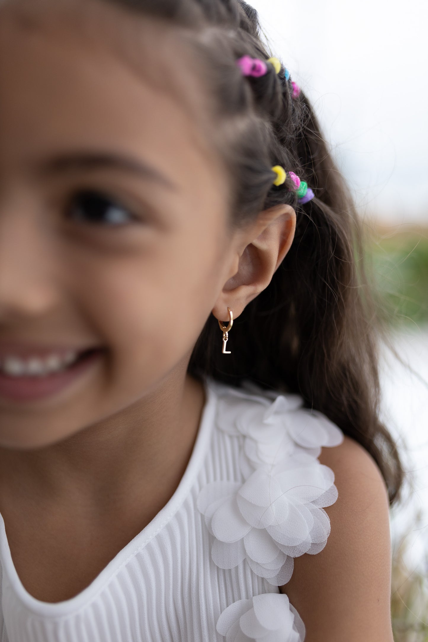 Brinco Argola Letra Dourado