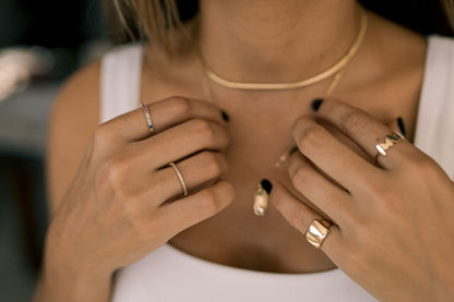 Anel Aparador de Aliança Dourado
