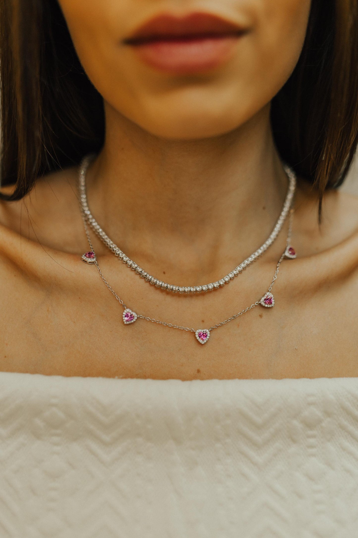 Colar Choker 5 Corações Rubelita Ródio Branco