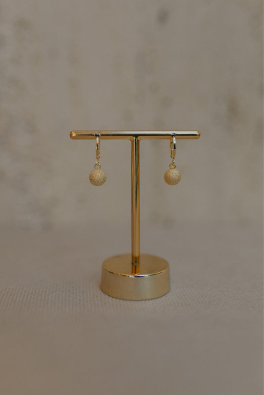 Brinco Argola Bola Fosca Ouro