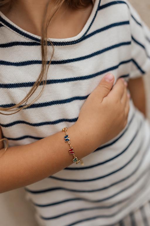 Pulseira Infantil de Borboletas Coloridas Dourado