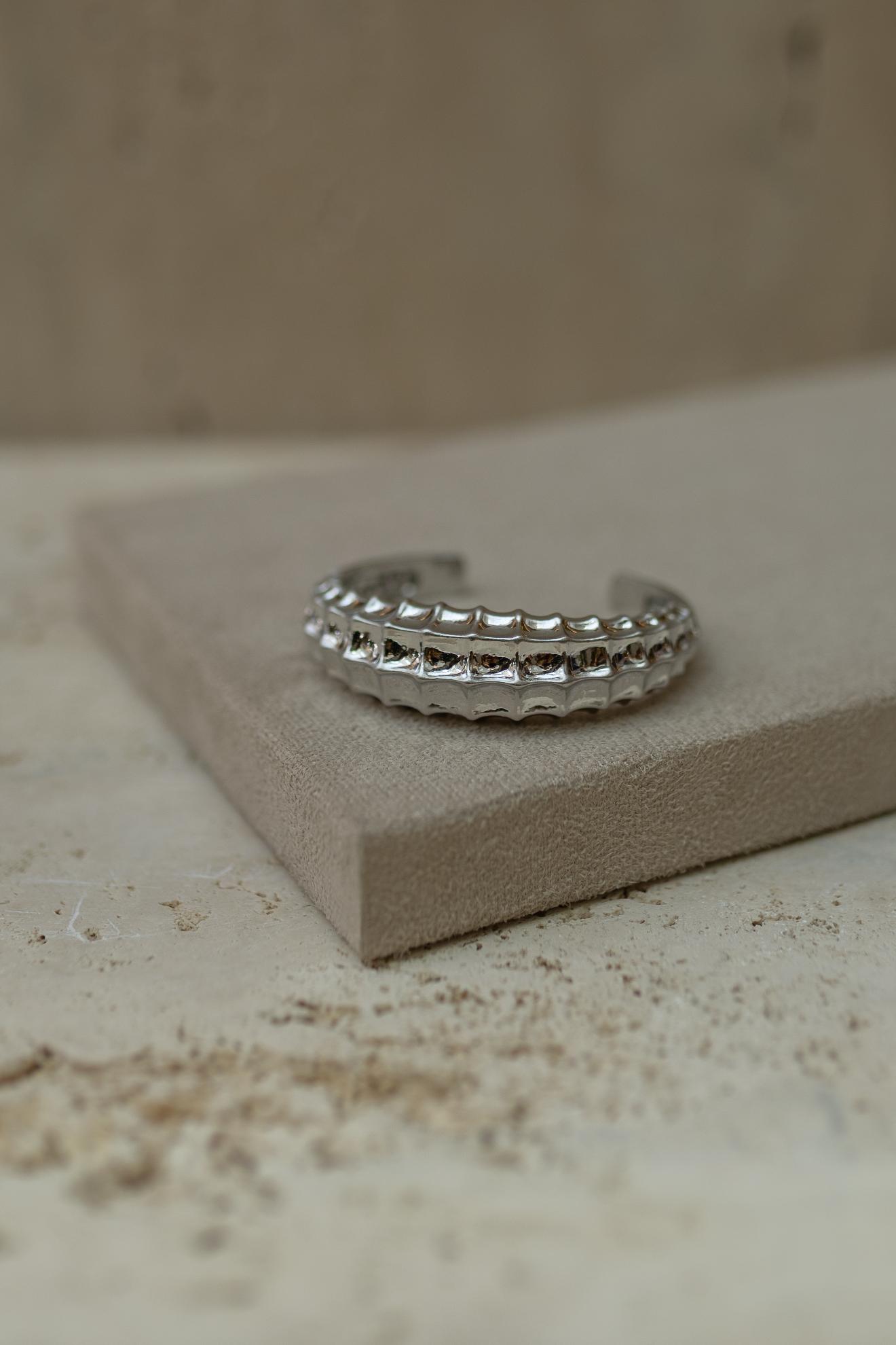 Bracelete Aberto Texturizado Ródio Branco