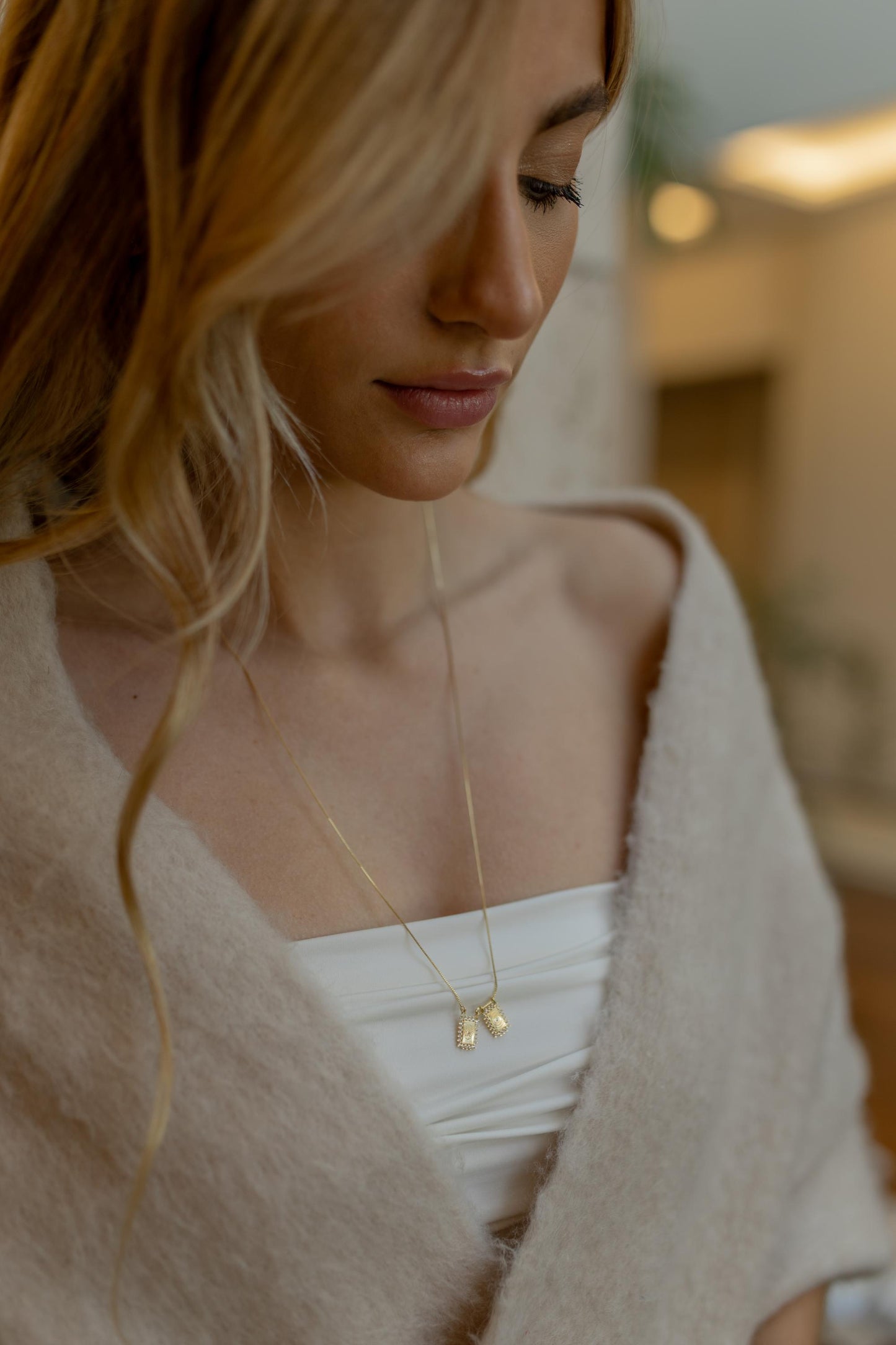 Colar Escapulário Mão de Hamsá Dourado