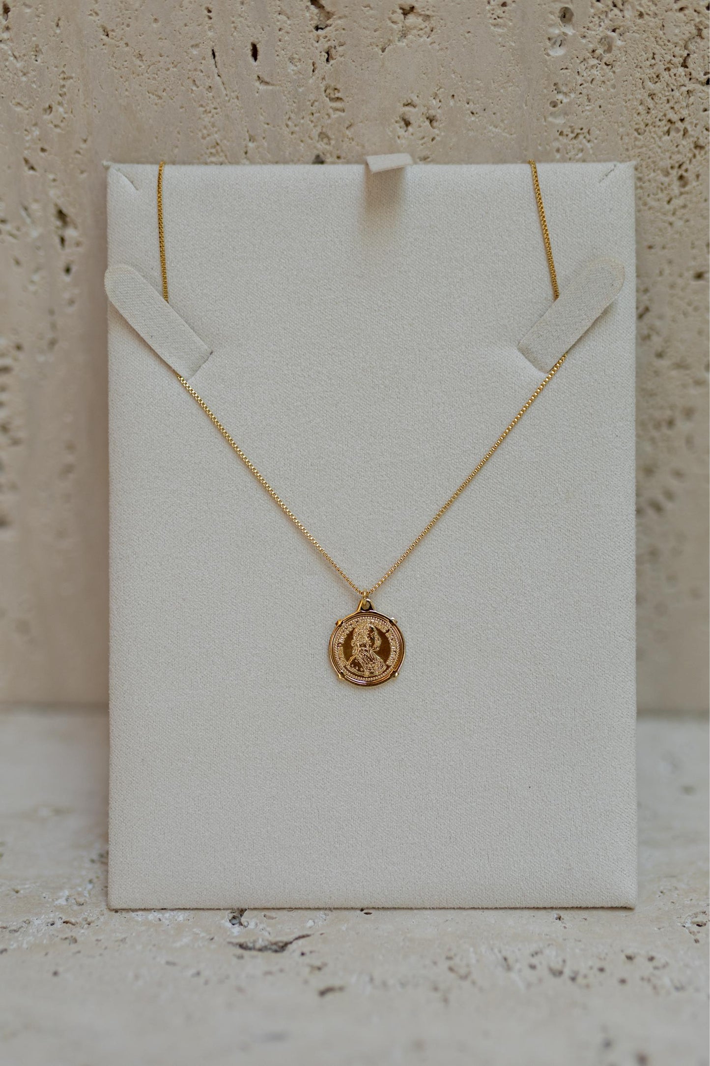 Colar Moeda Antiga Dourado