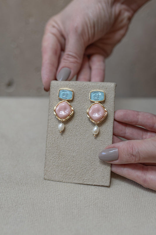 Brinco Resina Quadrado Colorido Pérola Dourado