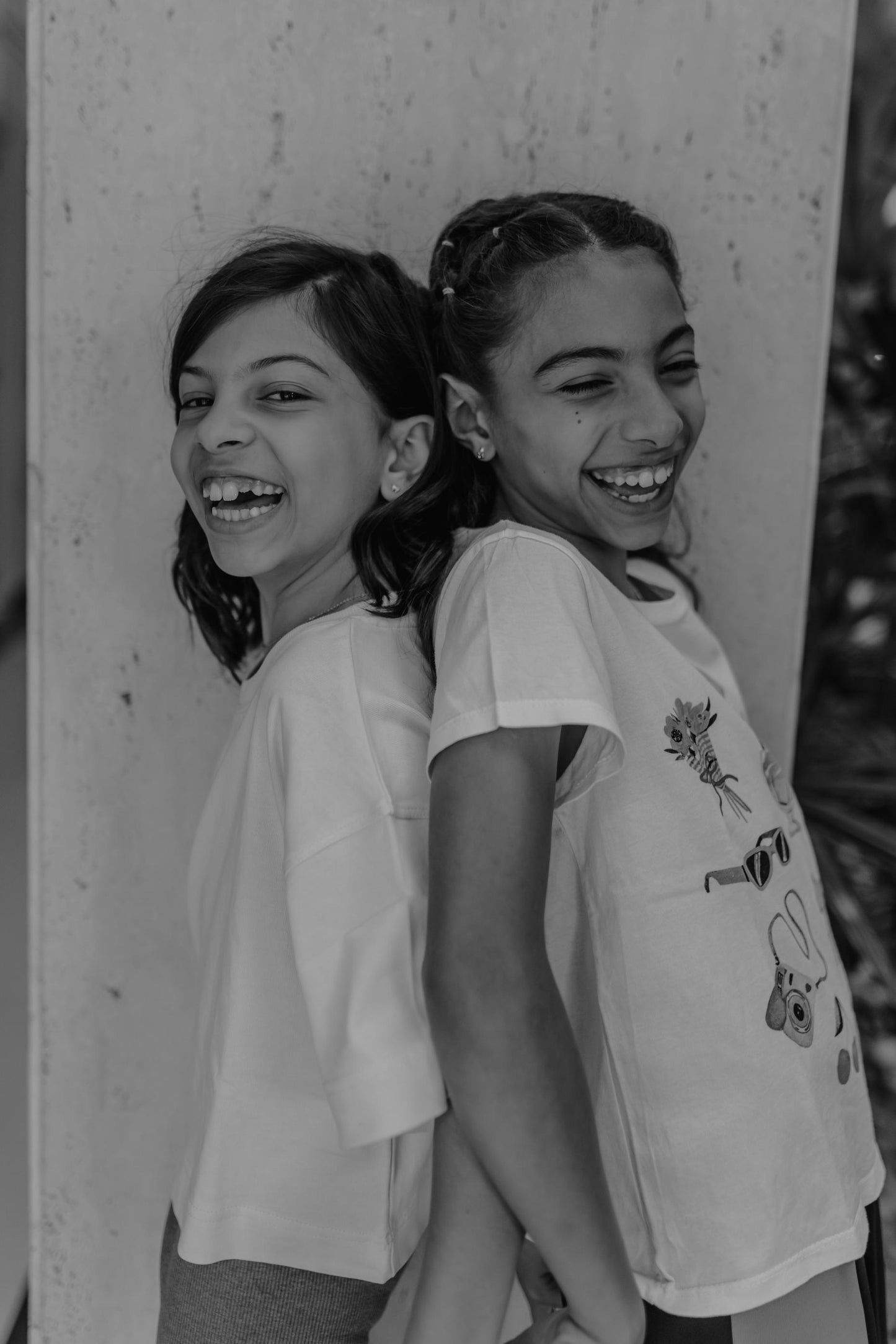 Brinco Mini Laço Cravejado Dourado