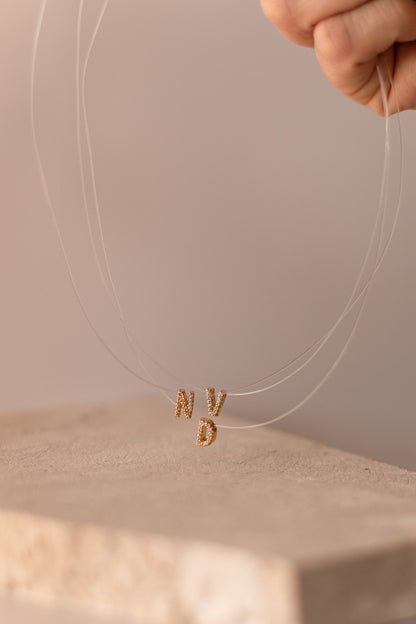 Colar Nylon com Letra Cravejada Dourado