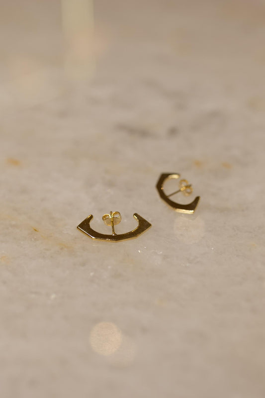 Brinco Ear Hook Geometric Liso Dourado