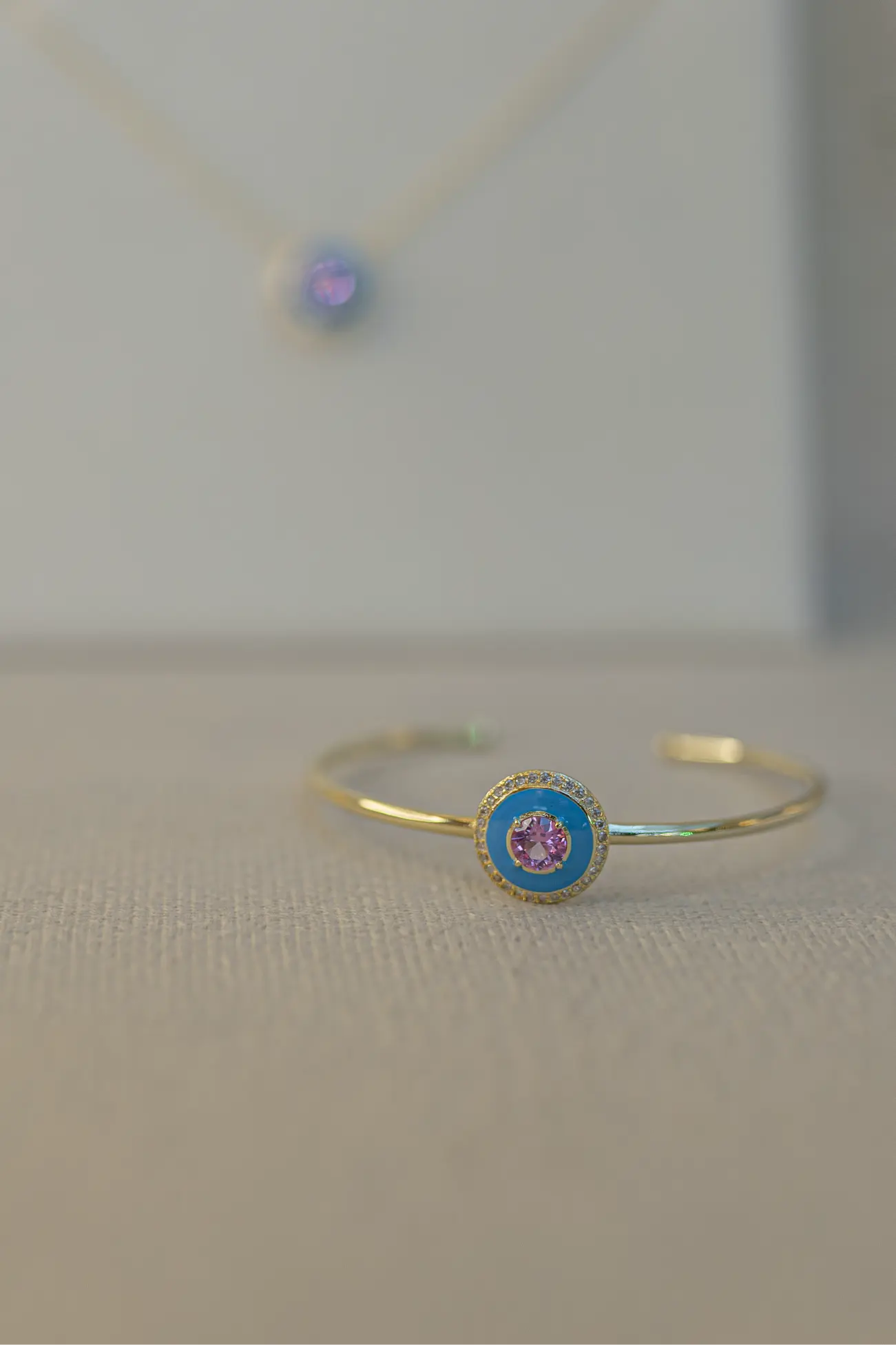 Bracelete Esmaltado Rainbow Dourado