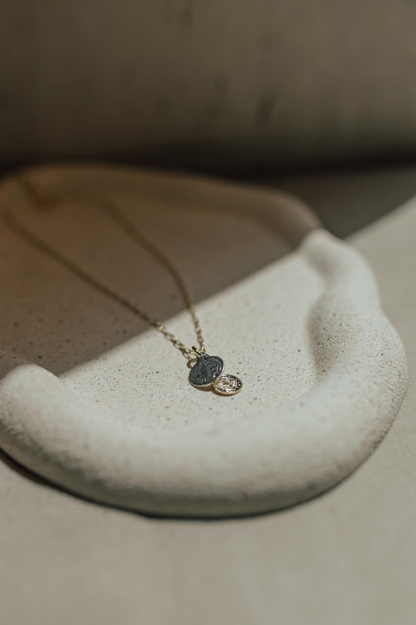 Colar Mini Medalhas de São Bento