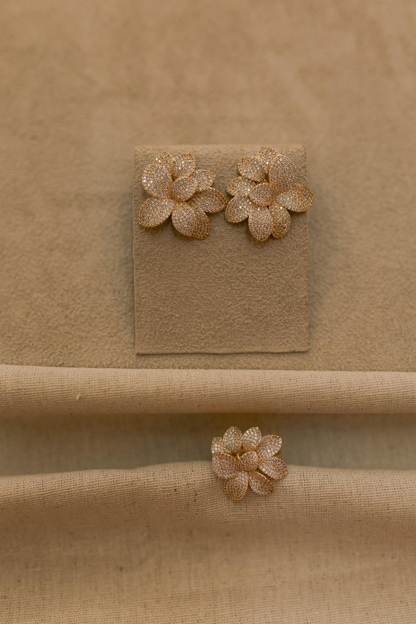 Anel Flor Duo Cravejado Dourado