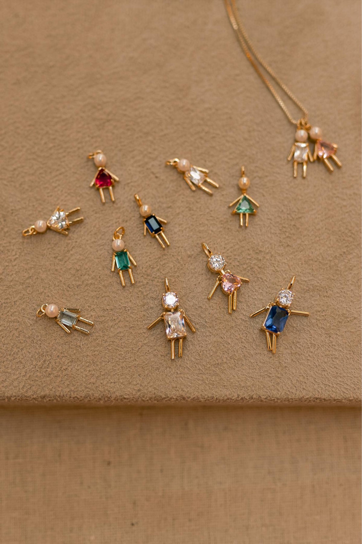 Colar Filhos com Pérolas Dourado