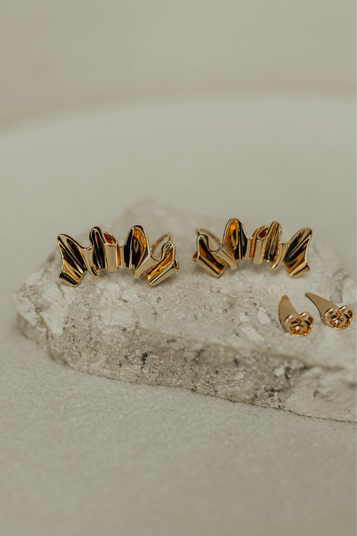 Brinco Ear Cuff Orgânico Dourado