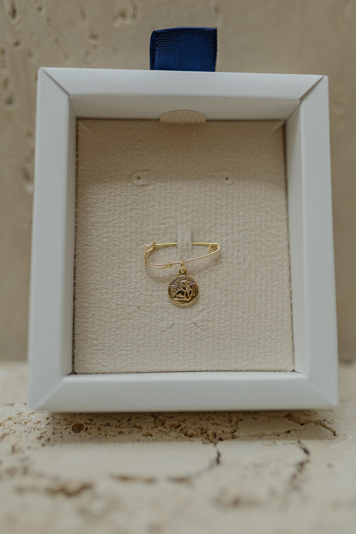 Alfinete Batizado Prata 925 Anjo da Guarda Dourado