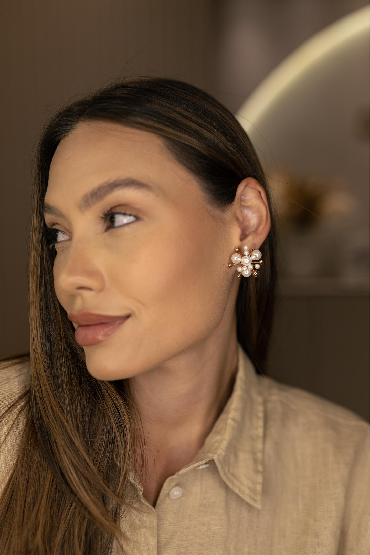 Brinco Explosão de Pérolas Dourado