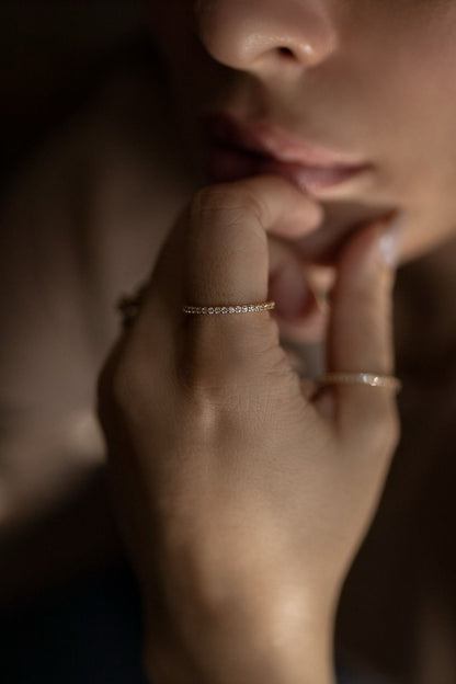 Anel Aparador de Aliança Dourado