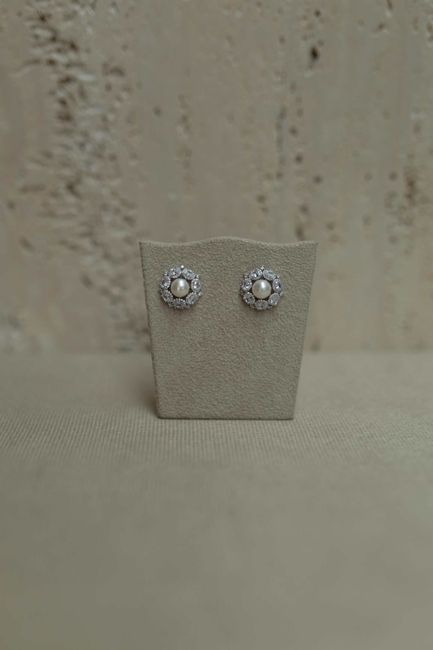 Brinco Miolo de Pérola Ródio Branco