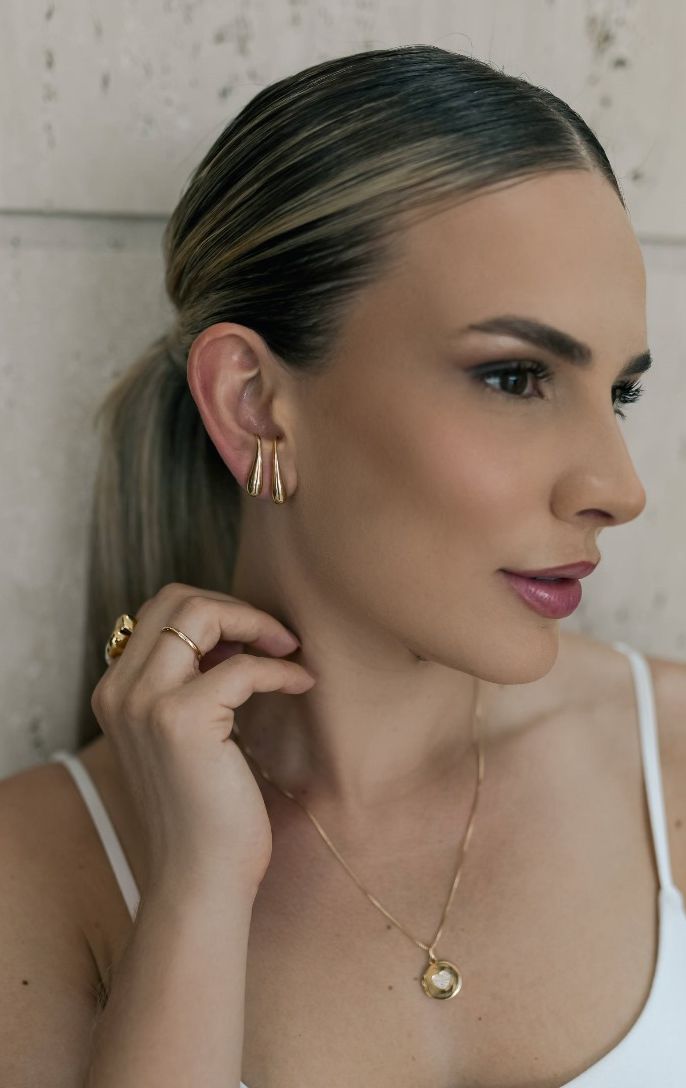 Colar Relicário Coração Cravejado Mini Dourado