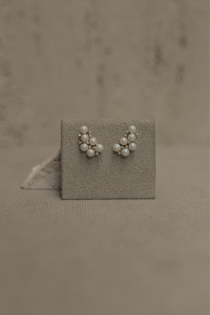 Brinco Ear Cuff Mini Pérolas e Zircônias Cristal Ouro