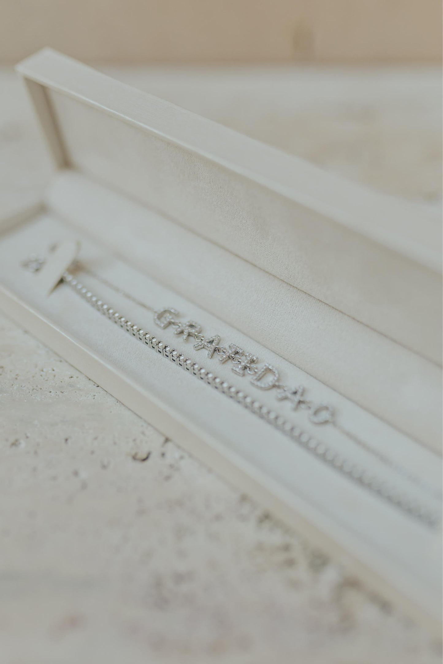 Pulseira Riviera Mini Pérolas Ródio Branco