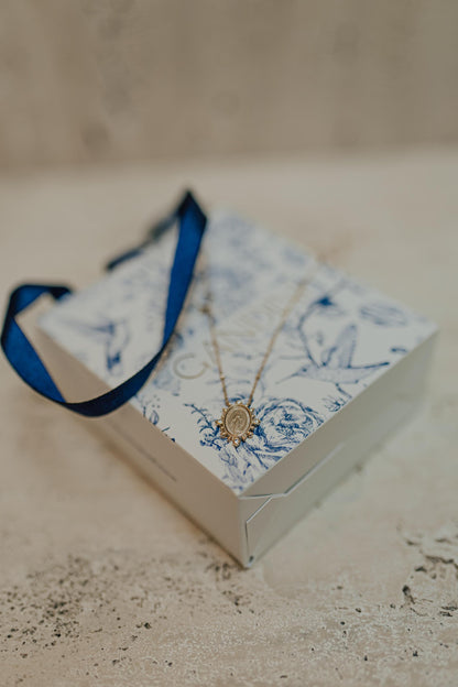 Colar Nossa Senhora das Graças Prata 925 Moissanite Dourado