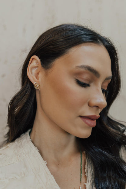 Brinco Meia Esfera Filigrana Dourado