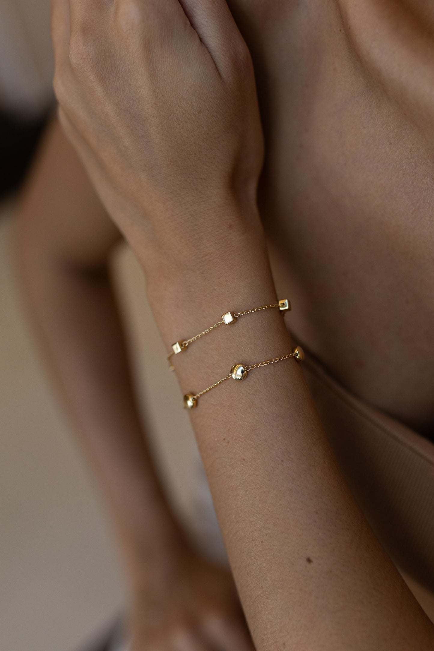 Pulseira Minimalista Orgânica Dourado