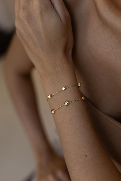 Pulseira Minimalista Orgânica Dourado