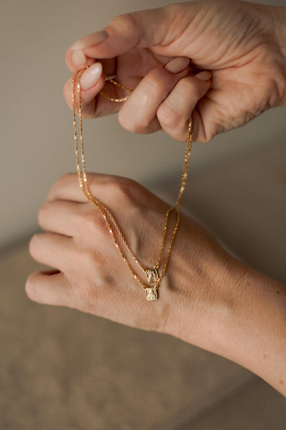 Colar Escapulário Dourado