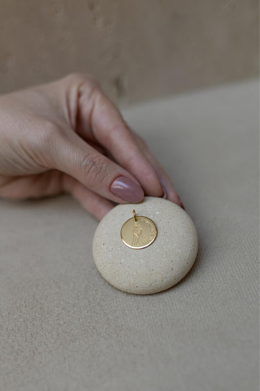 Pingente Nossa Senhora de Nazaré Dourado