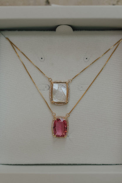 Colar Escapulário Madrepérola Safira Rosa Dourado