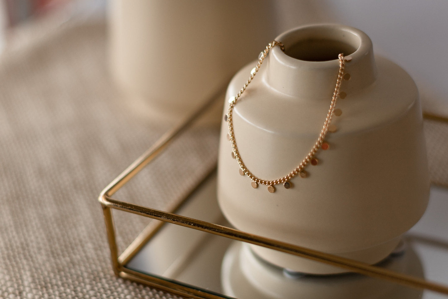 Choker Bolinhas Achatadas Dourado