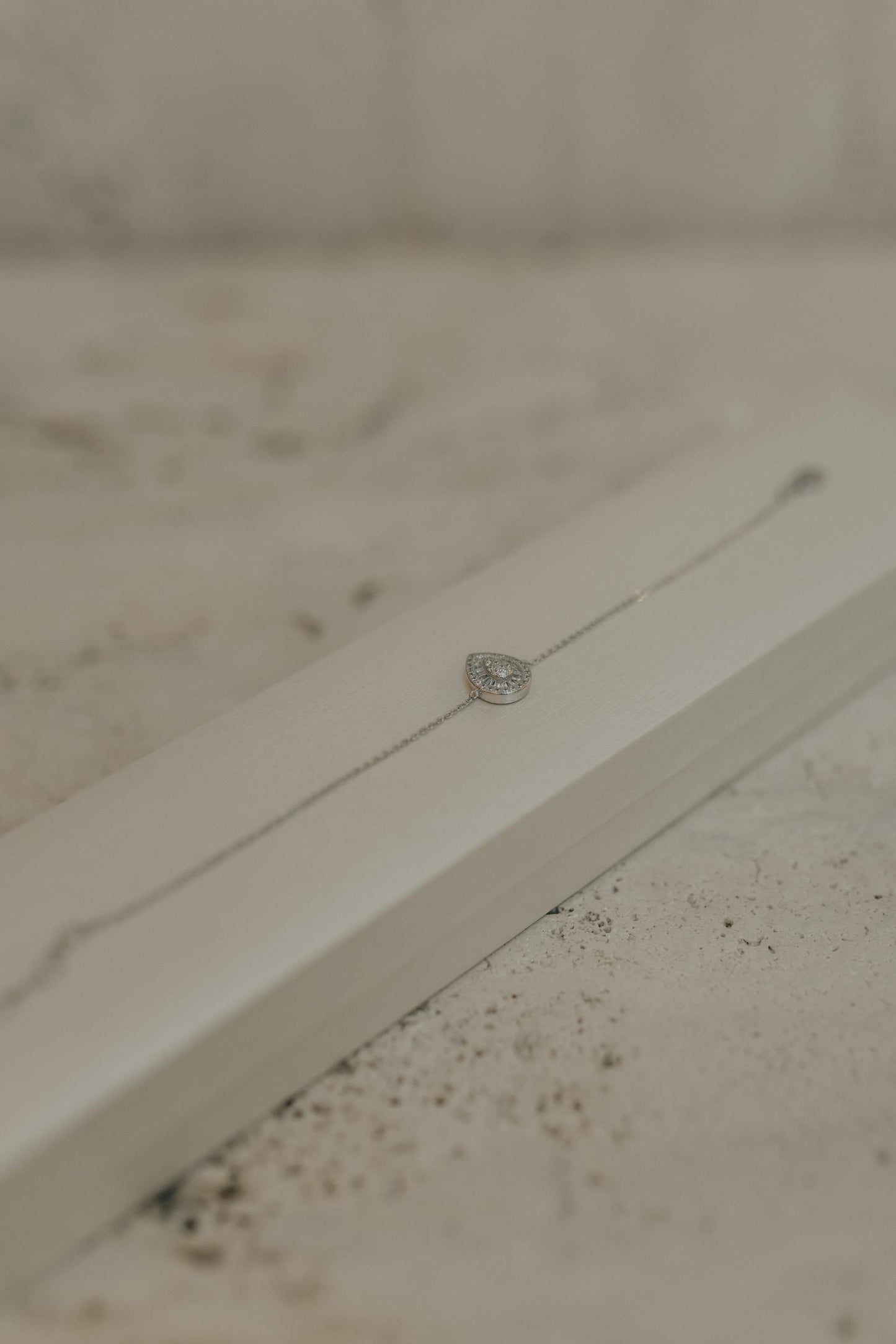 Pulseira Gota Cravejada Prata 925 Ródio Branco