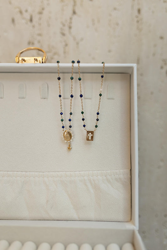 Colar Escapulário Pedras Naturais Nossa Senhora Aparecida Dourado