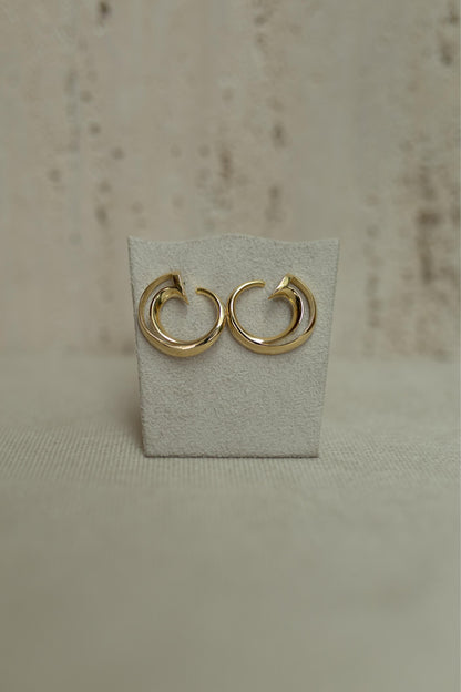 Brinco Volta Vazado Dourado