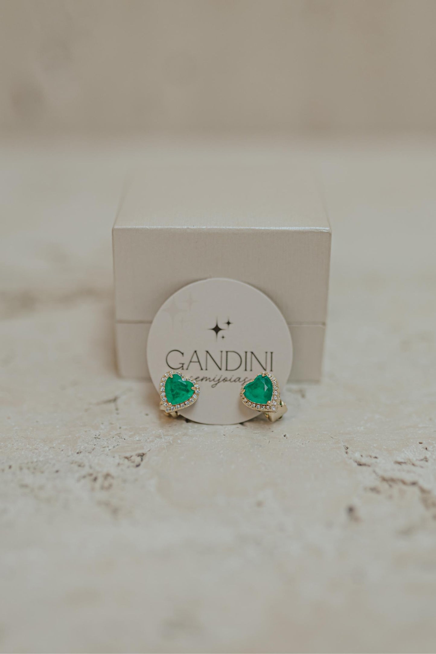 Brinco de Pressão Coração Esmeralda Prata Dourado