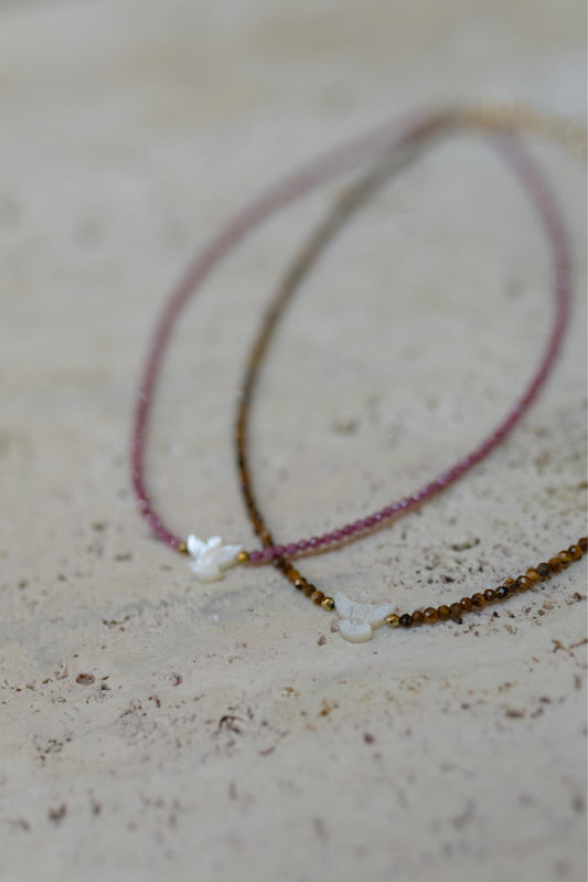 Colar Pedras Naturais Espirito Santo Madreperola  Dourado