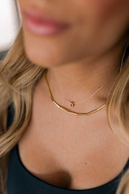 Colar Nylon com Letra Cravejada Dourado